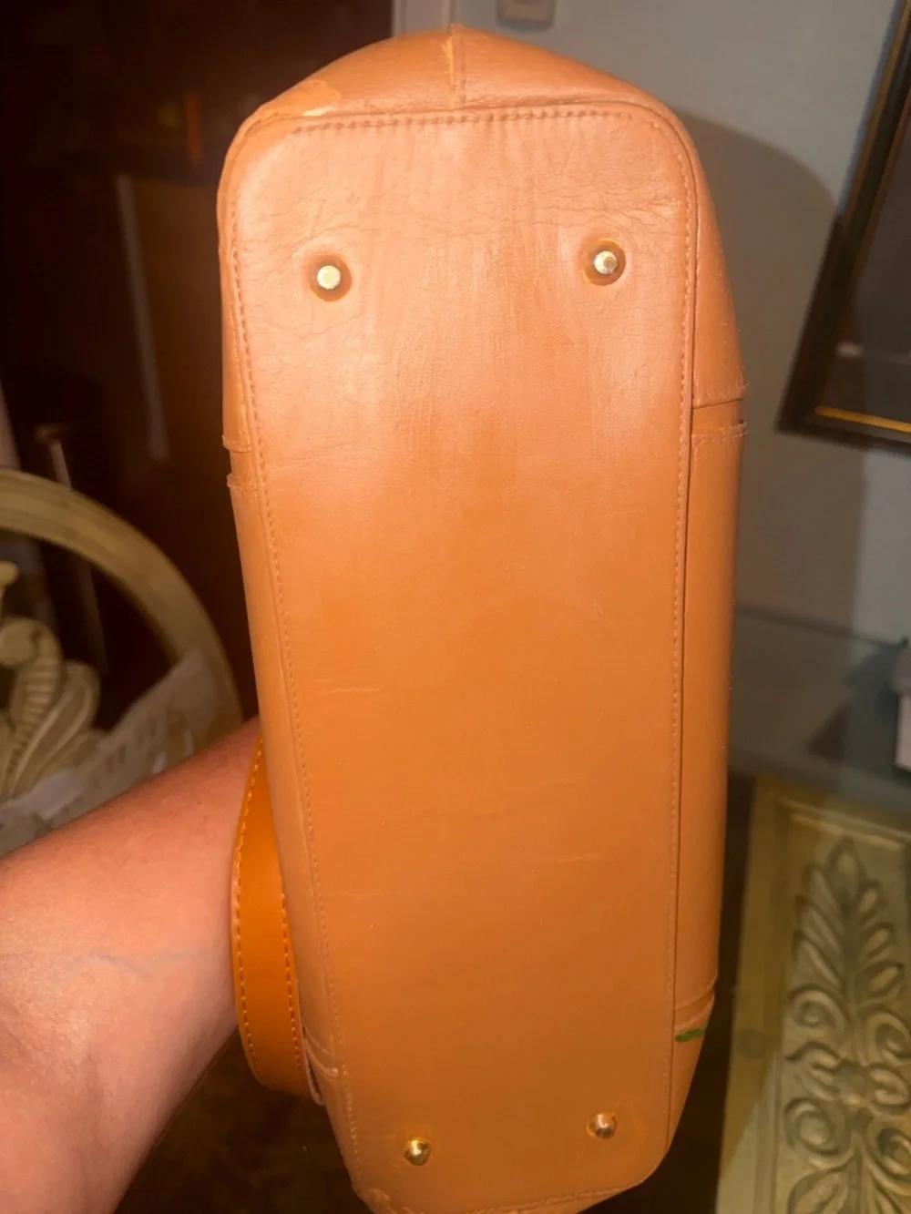 💯 Burberry Tan Leather Shoulder Bag with Hand-Painted Purple Floral Accents - Picture 5 of 16